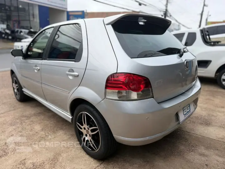 Palio ELX 1.4 Fire/30 Anos F. Flex 8V 4p