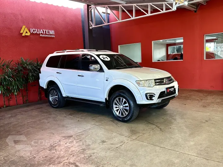 PAJERO 3.5 HPE 4X4 7 LUGARES V6 24V FLEX 4P AUTOMÁTICO