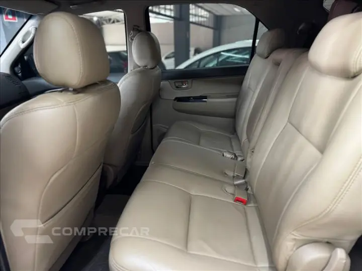 HILUX 3.0 SRV 4X4 CD 7 Lugares 16V Turbo Intercooler