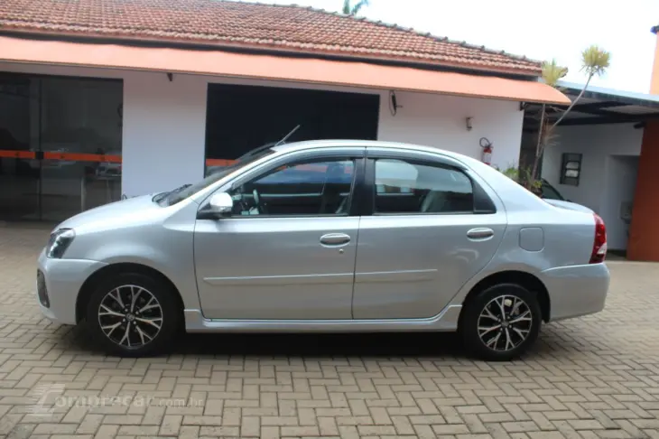 Etios Sedan 1.5 16V 4P FLEX PLATINUM AUTOMÁTICO