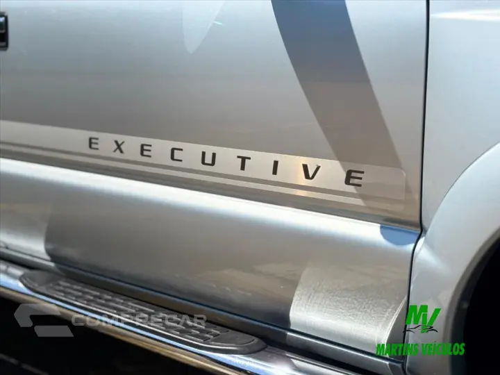 S10 2.4 MPFI EXECUTIVE 4X2 CD 8V FLEX 4P MANUAL