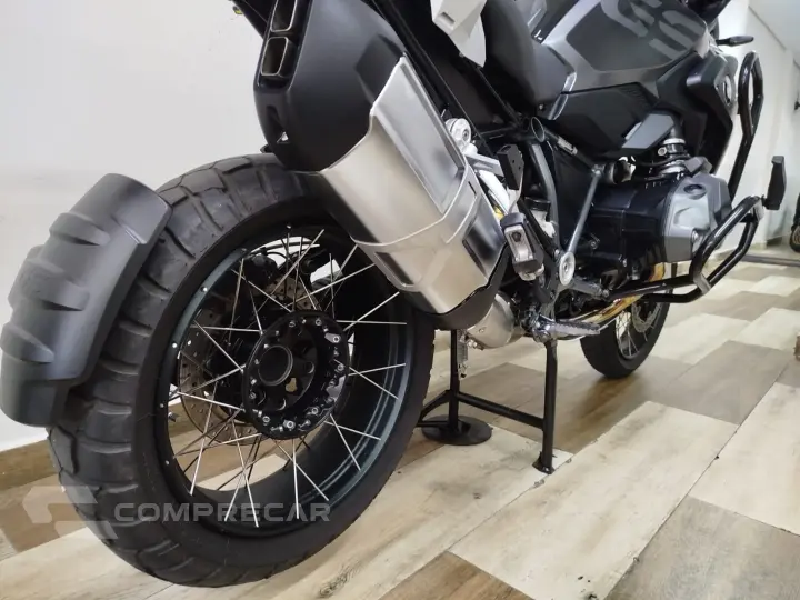 R 1250 GS TRIPLE BLACK
