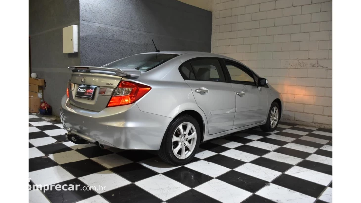 CIVIC - 1.8 EXS 16V 4P AUTOMÁTICO