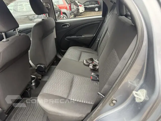 ETIOS HATCH - 1.3 X 16V 4P MANUAL