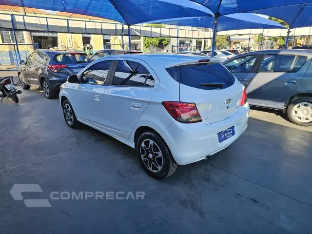 ONIX - 1.4 MPFI LT 8V 4P MANUAL