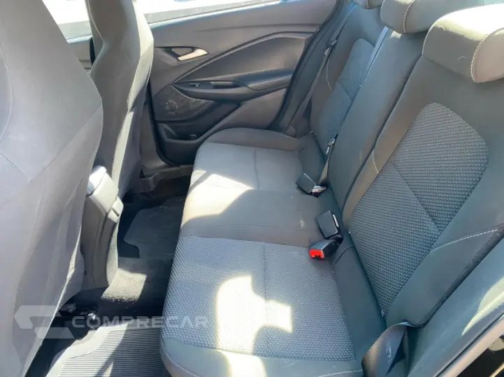 ONIX 1.0 Turbo Plus LT