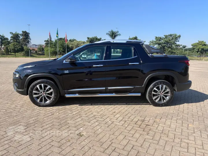 TORO 2.0 16V Turbo Volcano 4X4