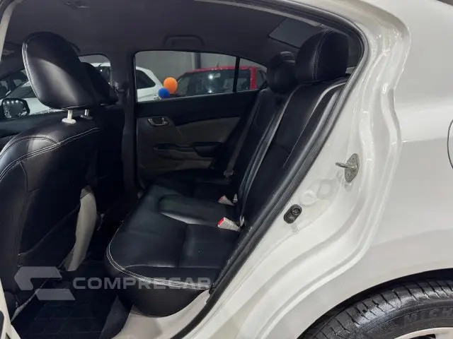 CIVIC - 1.8 LXS 16V 4P AUTOMÁTICO