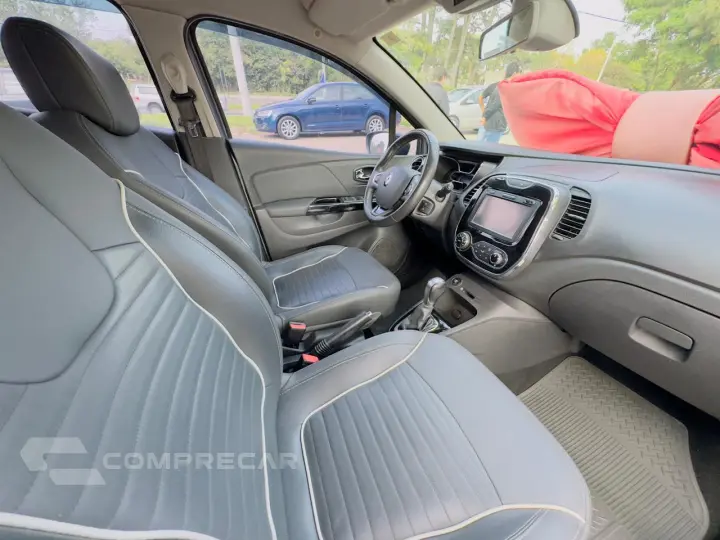 Captur 1.6 16V 4P FLEX SCE INTENSE X-TRONIC CVT