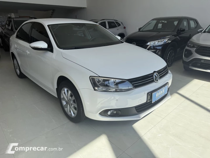 Jetta 2.0 4P CONFORTLINE TIPTRONIC AUTOMÁTICO