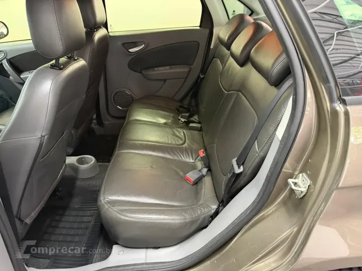 Grand Siena ESSENCE 1.6 Flex 16V