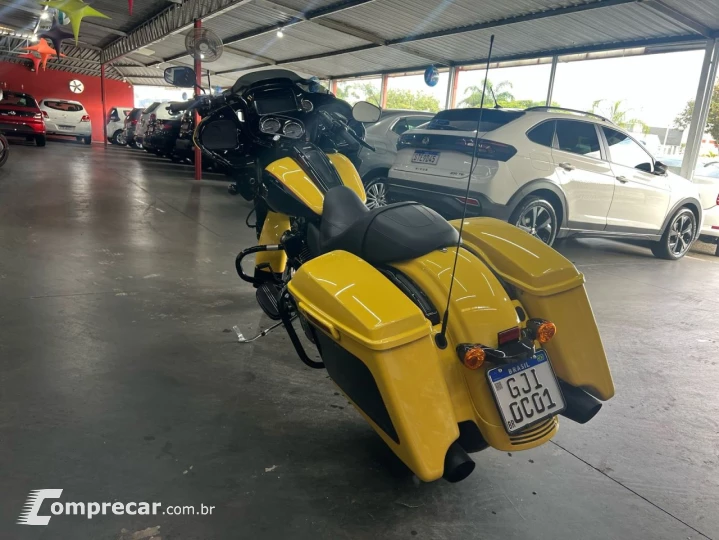 Road Glide Limited FLTRK 1800