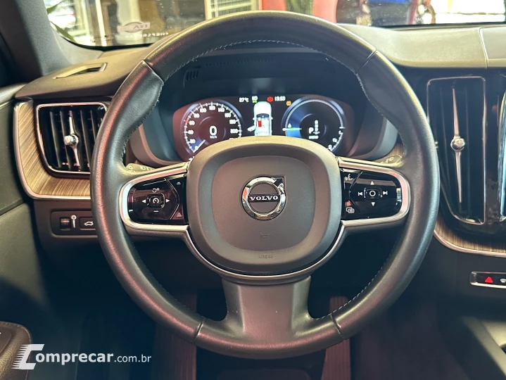XC60 2.0 T8 HYBRID MOMENTUM AWD GEARTRONIC
