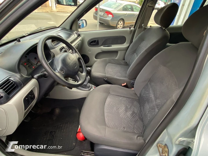 CLIO 1.0 Privilége Sedan 16V