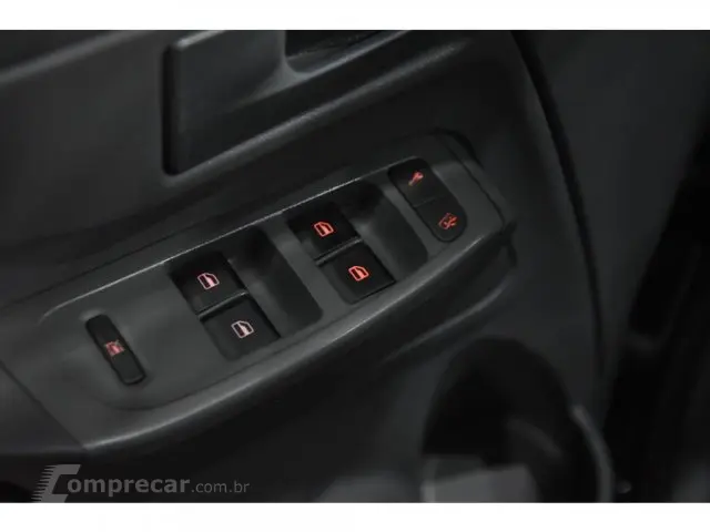 FOX - 1.6 MI PLUS 8V 4P MANUAL