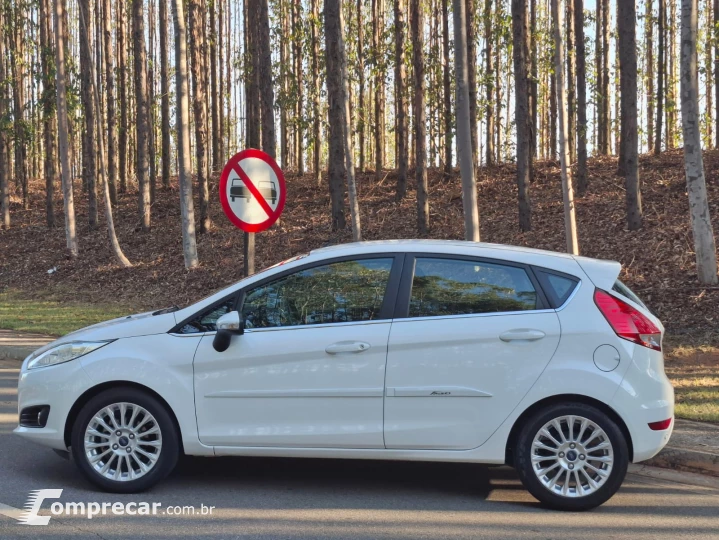 FIESTA 1.6 Titanium Hatch 16V