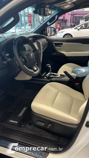 HILUX SW4 2.8 D-4d Turbo Diamond 7L 4X4