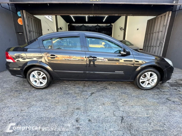 VECTRA 2.0 MPFI Expression 8V