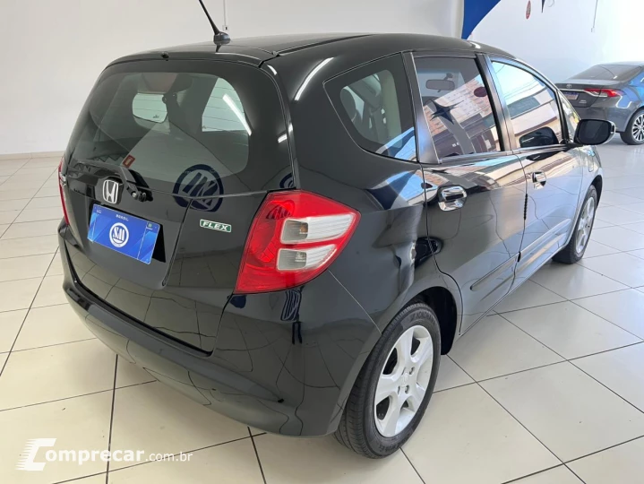 Fit 1.4 16V 4P LX FLEX