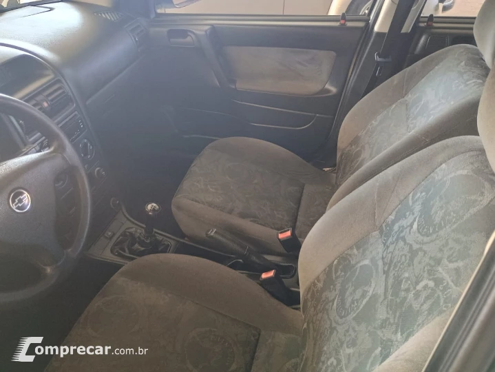 Astra sedan 1.8