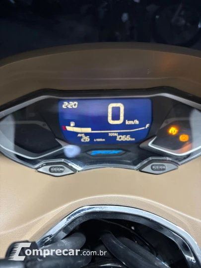 PCX 160 DLX ABS