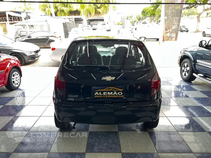 CELTA 1.0 MPFI LT 8V