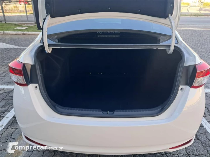 YARIS 1.5 16V FLEX SEDAN XL LIVE MULTIDRIVE