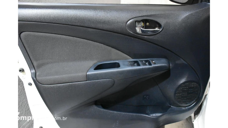 ETIOS HATCH - 1.3 X 16V 4P MANUAL
