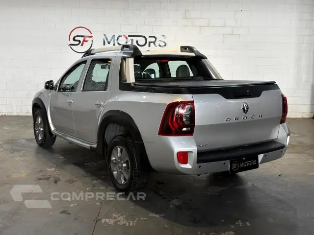 DUSTER OROCH - 2.0 16V DYNAMIQUE 4P AUTOMÁTICO