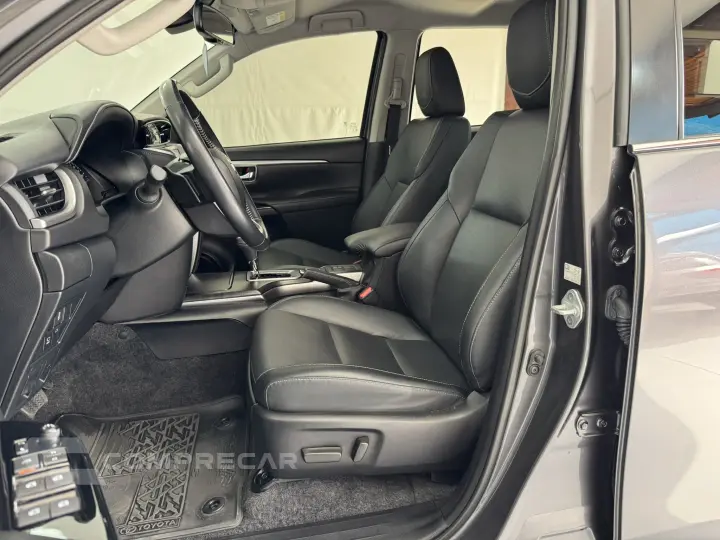 HILUX SW4 2.8 D-4d Turbo SRX 7L 4X4