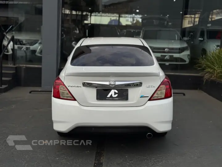 VERSA SL 1.6 16V FlexStart 4p Aut.