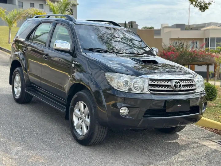 HILUX SW4 3.0 SRV 4X4 7 LUGARES 16V TURBO INTERCOOLER DIESEL