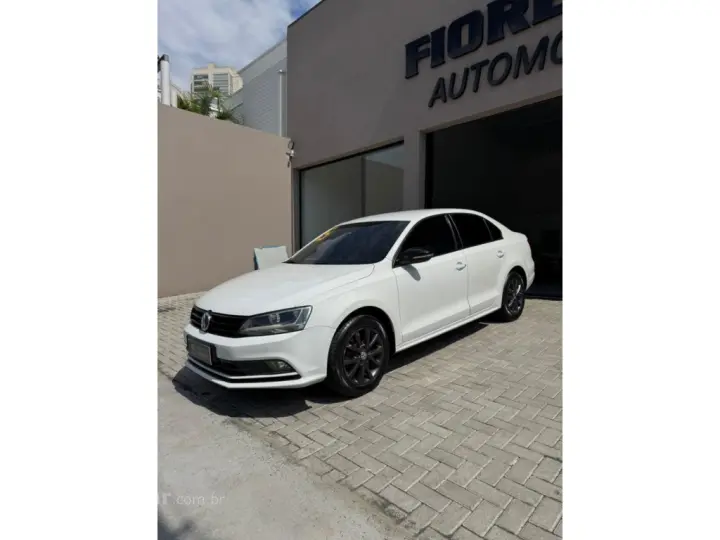 JETTA 2.0 TRENDLINE FLEX 4P TIPTRONIC
