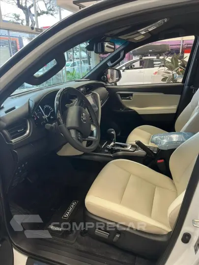 HILUX SW4 2.8 D-4d Turbo Diamond 7L