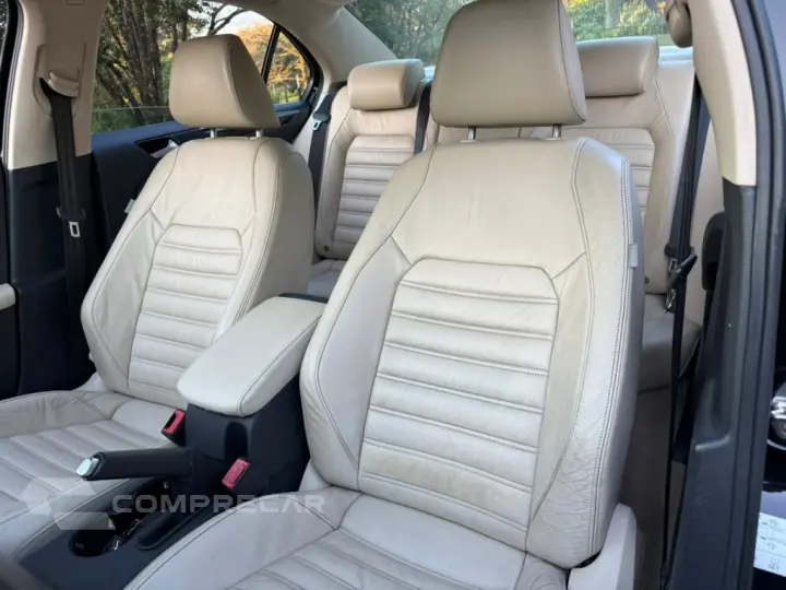 JETTA 2.0 TSI HIGHLINE 211CV GASOLINA 4P TIPTRONIC