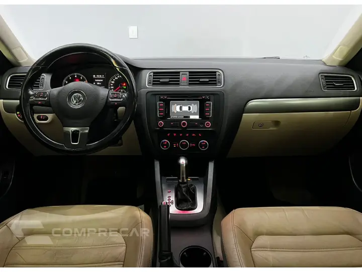 JETTA 2.0 TSI HIGHLINE 211CV GASOLINA 4P TIPTRONIC