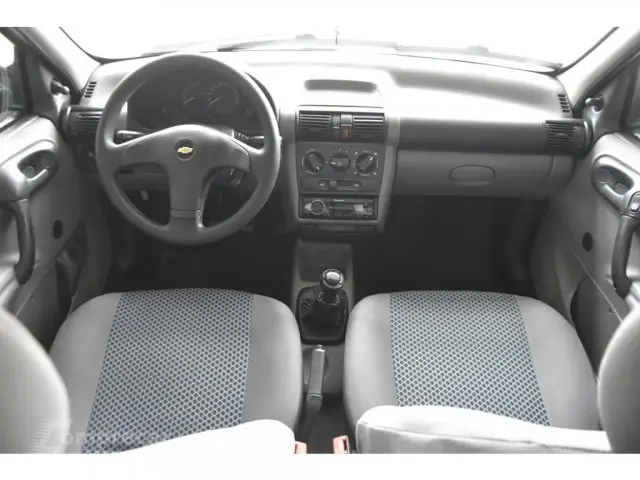 CLASSIC - 1.0 MPFI LS 8V 4P MANUAL