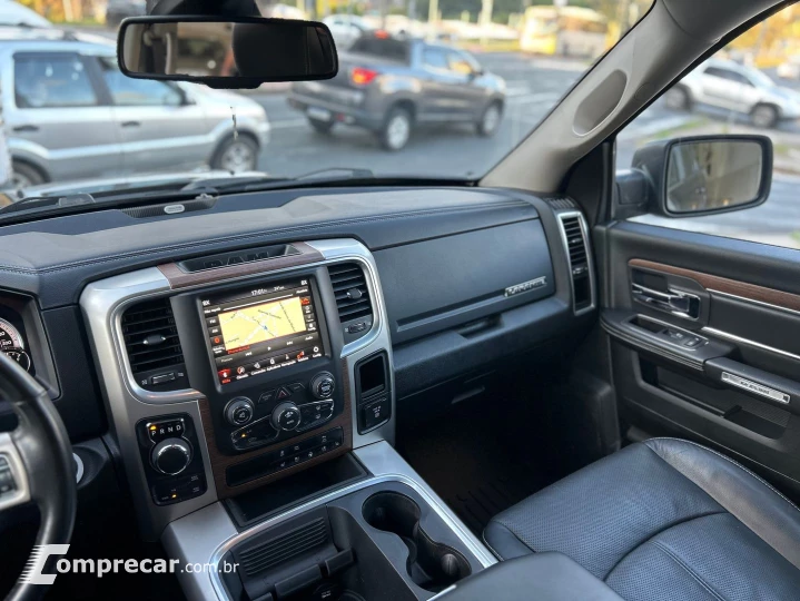 Classic 5.7 V8 Gasolina Laramie Cd 4X4 Automático