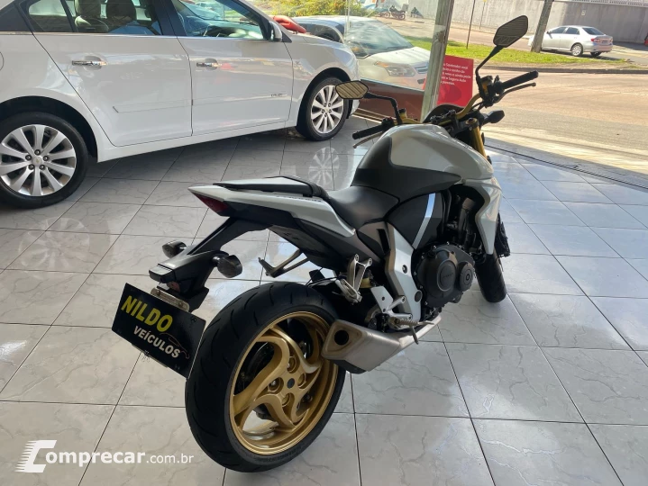 CB1000 R