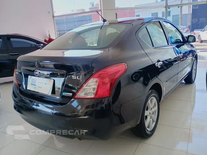 Versa Sedan 1.6 16V 4P FLEX SL