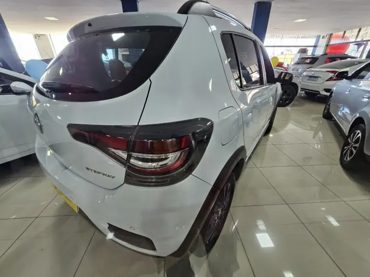 SANDERO STEPWAY Intense Flex 1.6 16V  Aut.