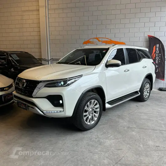 HILUX 2.8 SW4 4X4 8V