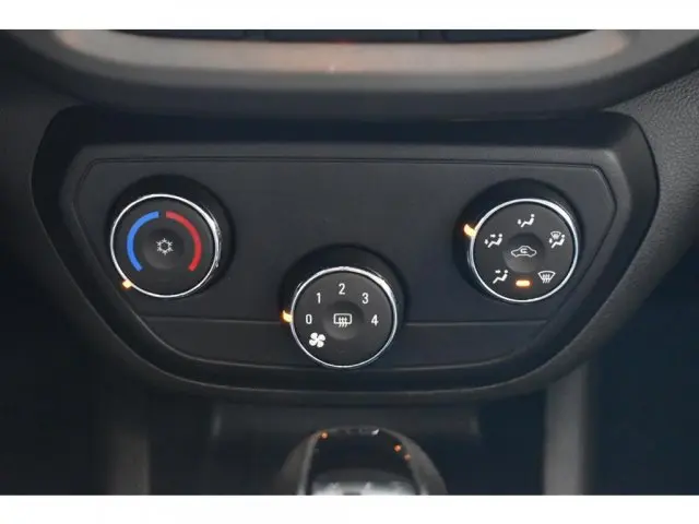 SPIN - 1.8 PREMIER 8V 4P AUTOMÁTICO