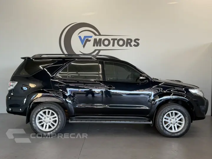 HILUX SW4 3.0 SRV 4X4 7 LUGARES 16V TURBO INTERCOOLER DIESEL