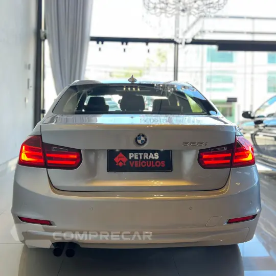 328I 2.0 Modern Sedan 16V