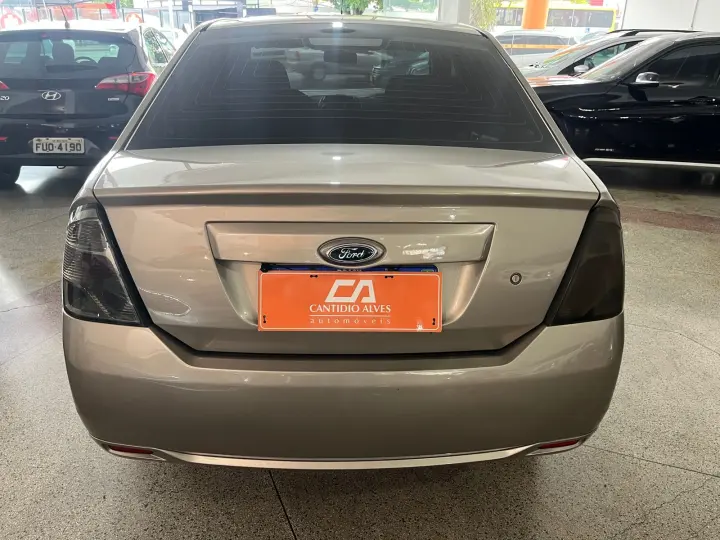 FIESTA 1.6 SE Sedan 16V