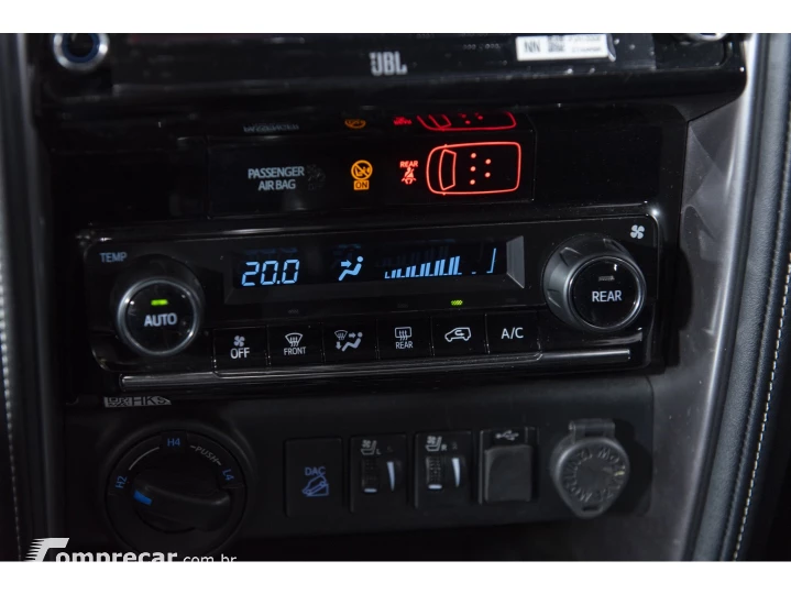 HILUX SW4 2.8 D-4D TURBO DIESEL SRX 7L 4X4 AUTOMÁTICO