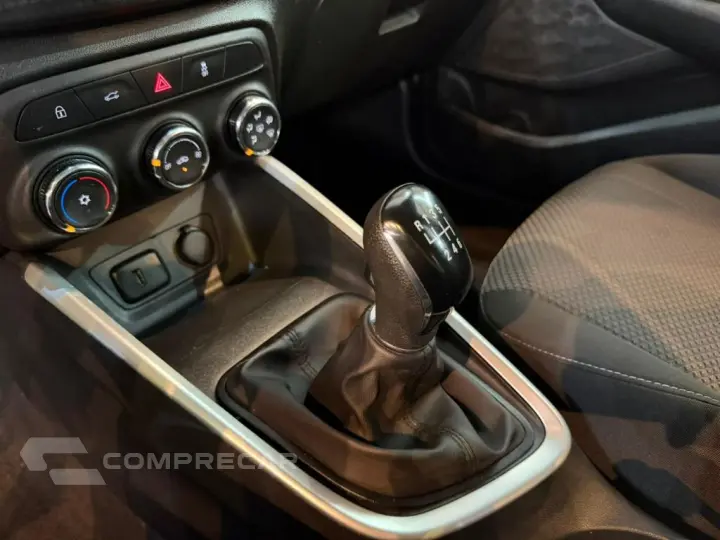 ONIX SEDAN Plus LT 1.0 12V Flex 4p Mec.