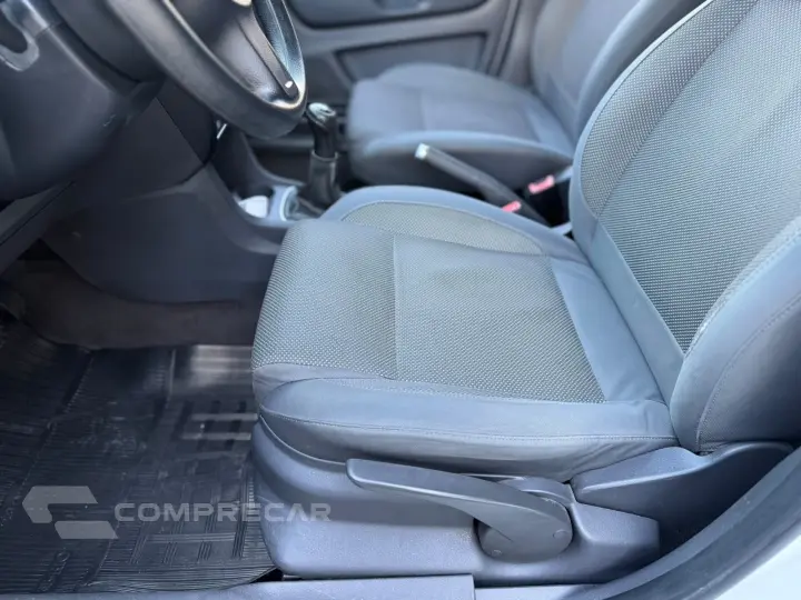 FOX 1.6 MI FLEX 8V 4P MANUAL