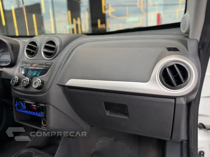 MONTANA 1.4 MPFI LS CS 8V FLEX 2P MANUAL